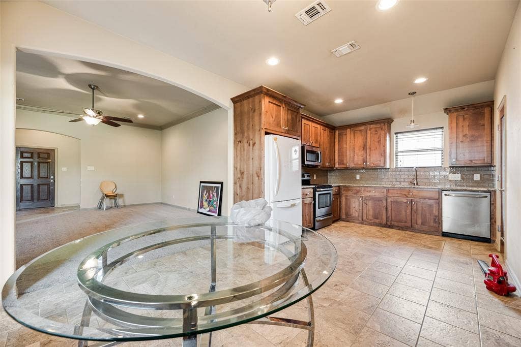 3312 Kari Lane, Greenville, TX 75402 3312 Kari Lane, Greenville, TX 75402