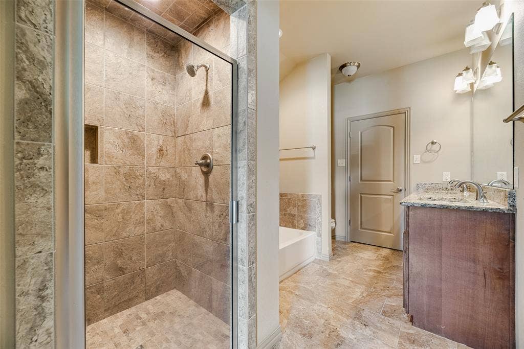 3312 Kari Lane, Greenville, TX 75402 3312 Kari Lane, Greenville, TX 75402
