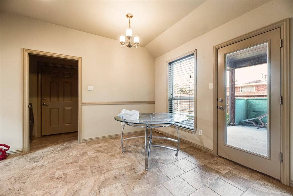 3312 Kari Lane, Greenville, TX 75402 3312 Kari Lane, Greenville, TX 75402