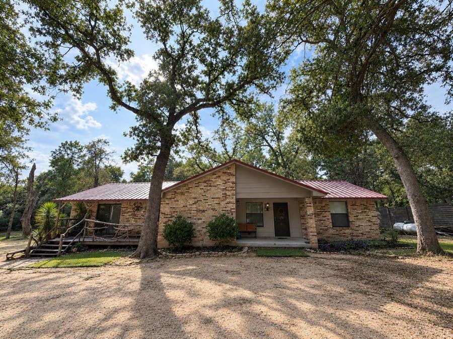 Property photo for 122 Lost Pine Street, Elgin, TX