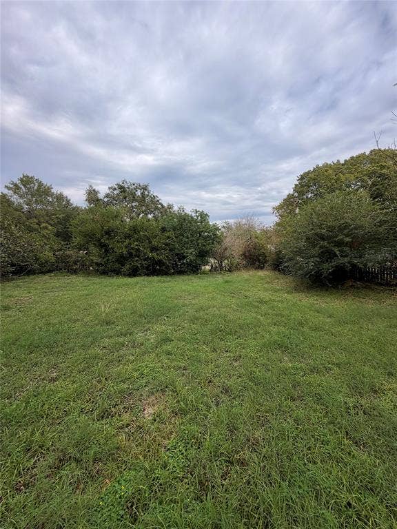 Property photo for 121 Lynn Creek Drive, Mabank, TX