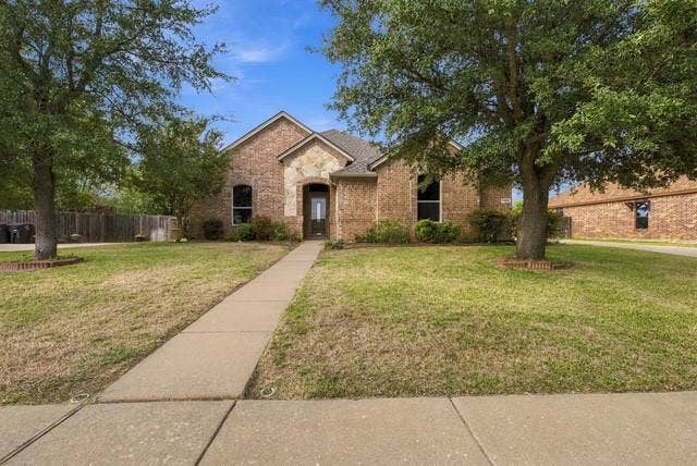 Property photo for 1608 Hawthorne Street, Cleburne, TX
