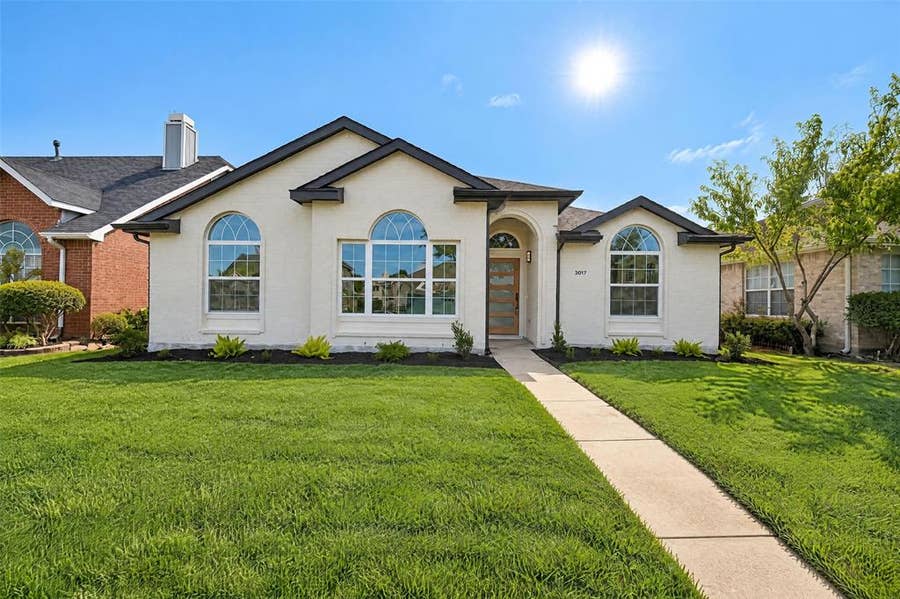 Property photo for 3017 Hibiscus Drive, Garland, TX