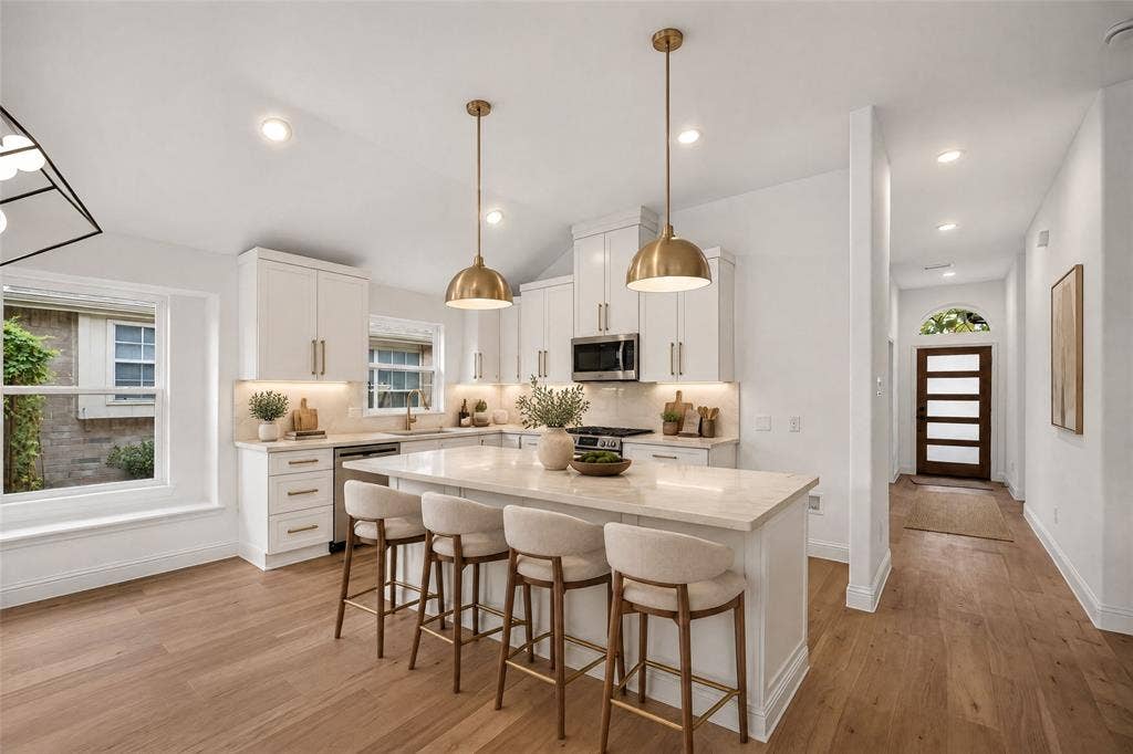 3017 Hibiscus Drive, Garland, TX 75040 3017 Hibiscus Drive, Garland, TX 75040