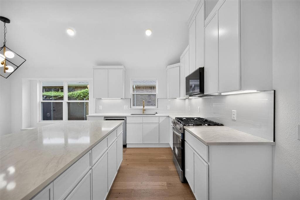 3017 Hibiscus Drive, Garland, TX 75040 3017 Hibiscus Drive, Garland, TX 75040