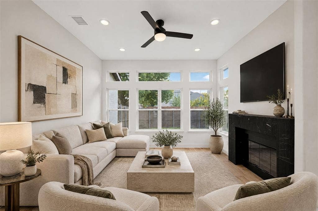 3017 Hibiscus Drive, Garland, TX 75040 3017 Hibiscus Drive, Garland, TX 75040
