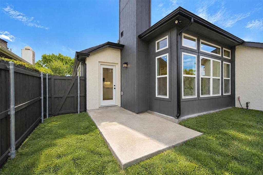 3017 Hibiscus Drive, Garland, TX 75040 3017 Hibiscus Drive, Garland, TX 75040