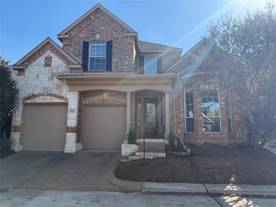 Property photo for 5045 Toftrees Drive, Arlington, TX