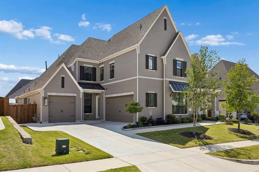 Property photo for 4405 Turnout Trail, Aubrey, TX