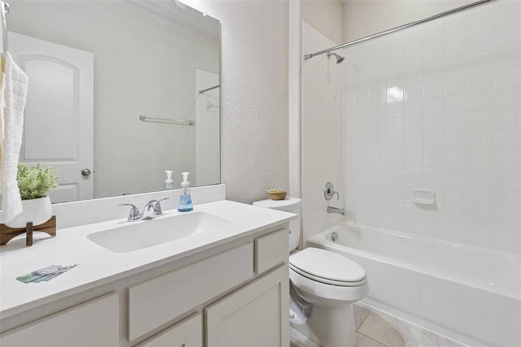 15501 Governors Island Way, Prosper, TX 75078 Spare Bathroom #2