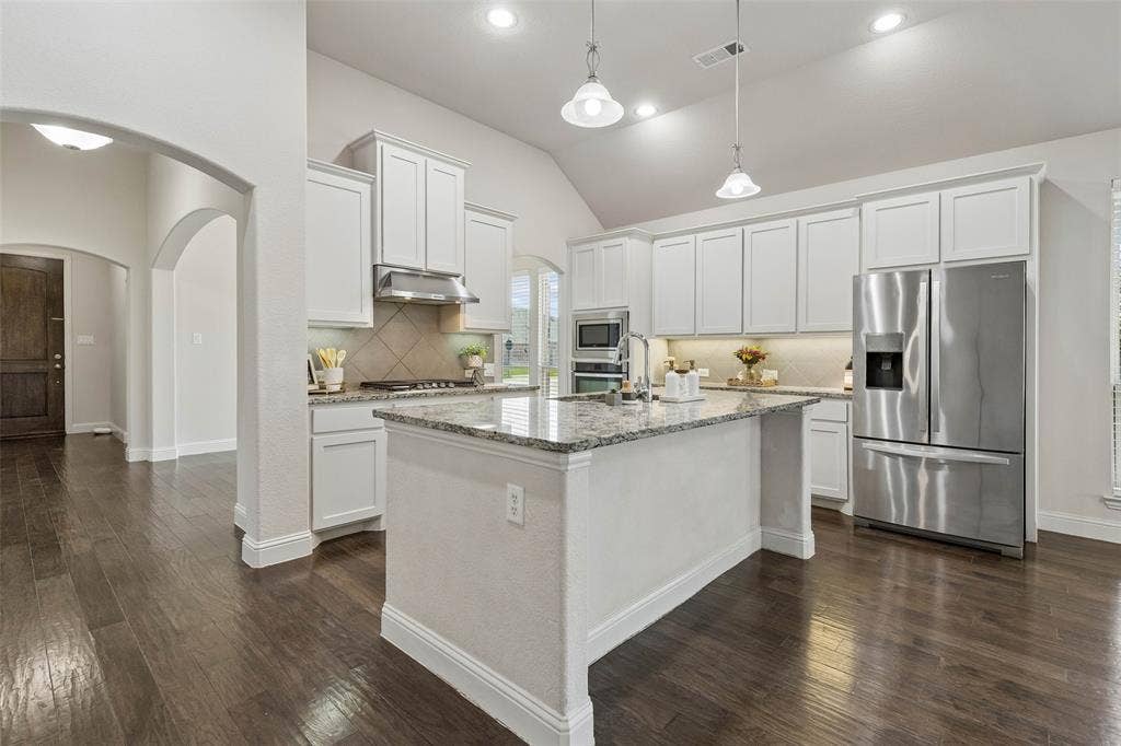 15501 Governors Island Way, Prosper, TX 75078 Refrigerator included if desired