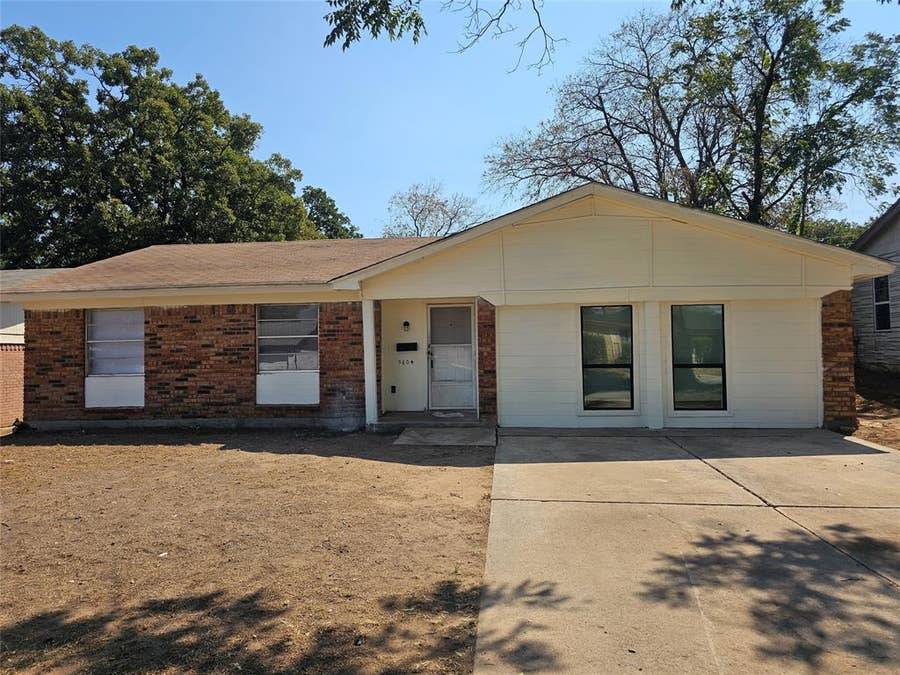 Property photo for 5604 Macarthur Drive, Fort Worth, TX