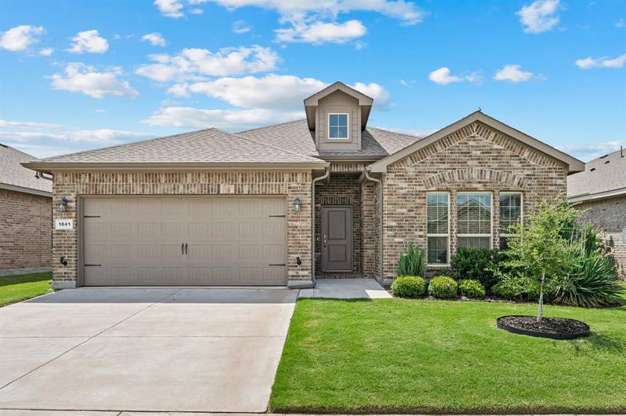 Property photo for 1841 Chamaeleon Drive, Haslet, TX