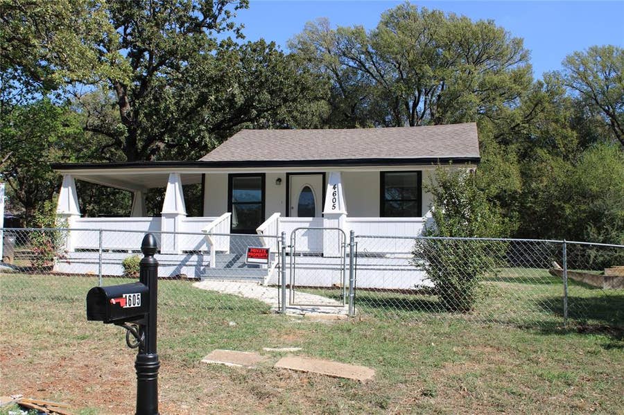 Property photo for 4605 Hillside Avenue, Fort Worth, TX