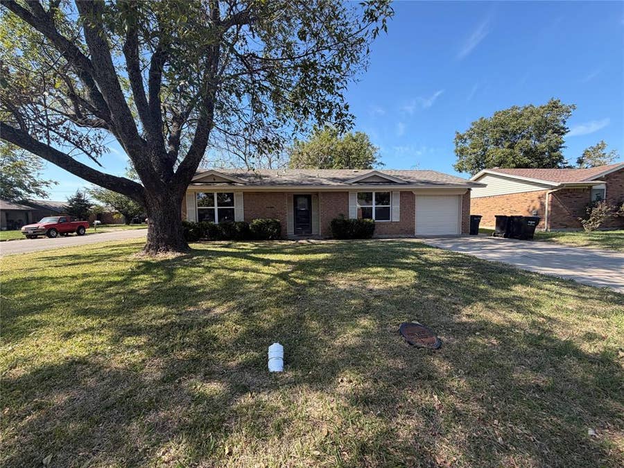 Property photo for 6728 Wren Drive, Greenville, TX