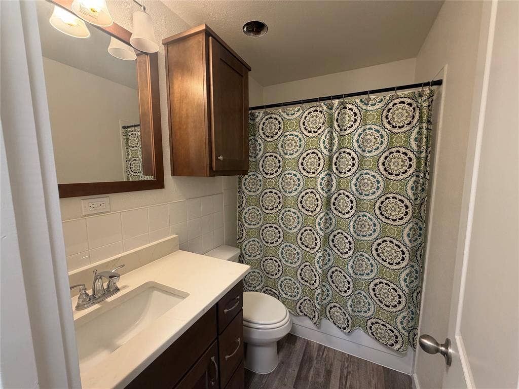 6728 Wren Drive, Greenville, TX 75402 6728 Wren Drive, Greenville, TX 75402