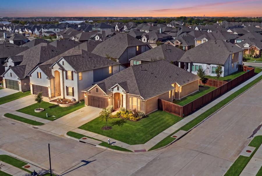 Property photo for 2616 Henley Way Way, Mansfield, TX