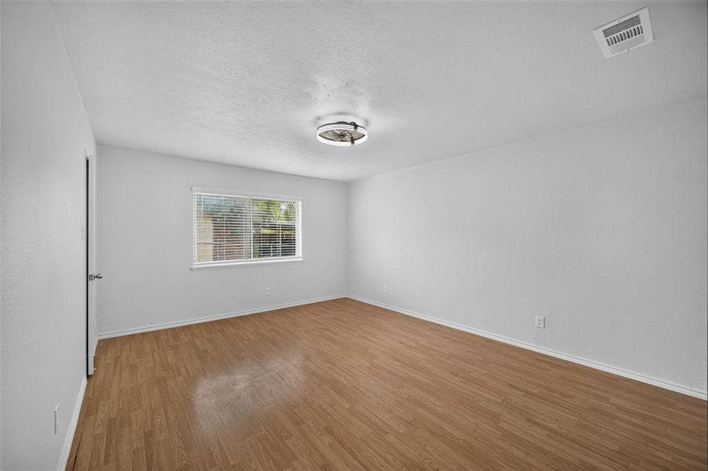 3205 Galaxie Drive, Garland, TX 75044 3205 Galaxie Drive, Garland, TX 75044