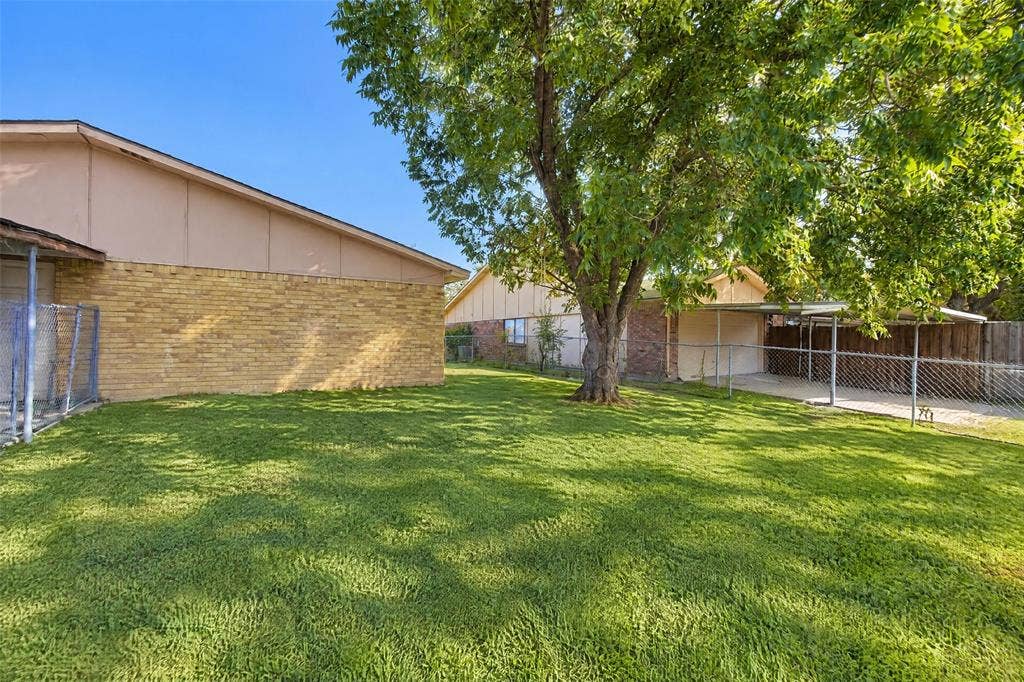 3205 Galaxie Drive, Garland, TX 75044 3205 Galaxie Drive, Garland, TX 75044