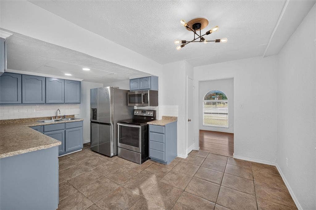 3205 Galaxie Drive, Garland, TX 75044 3205 Galaxie Drive, Garland, TX 75044