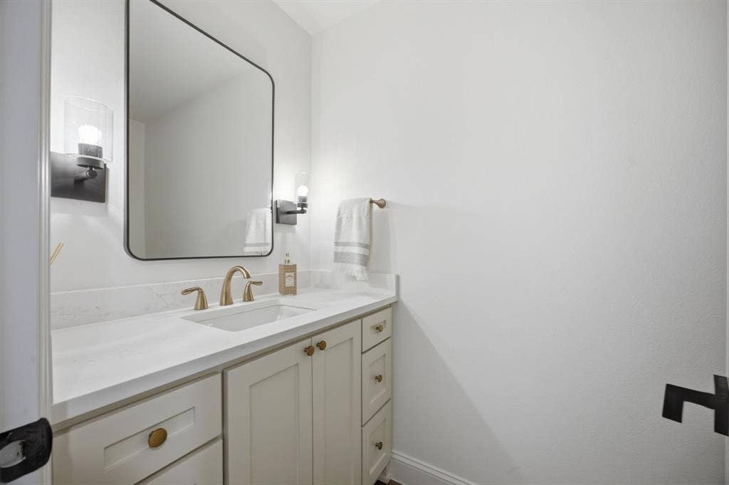 6978 Pemberton Drive, Dallas, TX 75230 6978 Pemberton Drive, Dallas, TX 75230