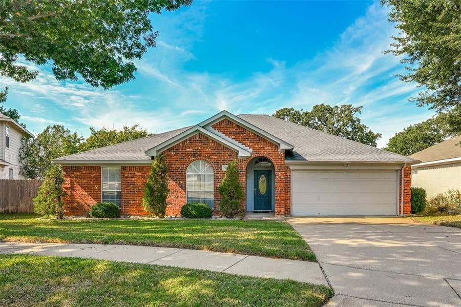 Property photo for 5614 Saddleback Road, Arlington, TX