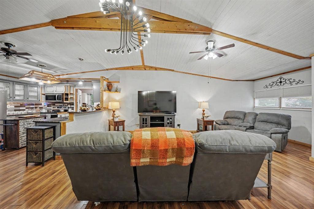 2415 Fannin Street, Greenville, TX 75401 2415 Fannin Street, Greenville, TX 75401