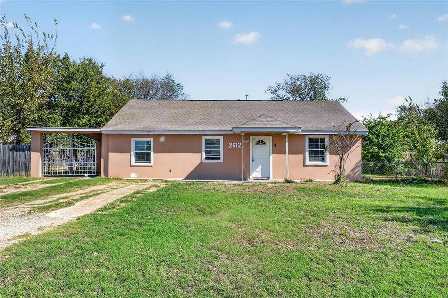 Property photo for 2612 Dinah Drive, Balch Springs, TX