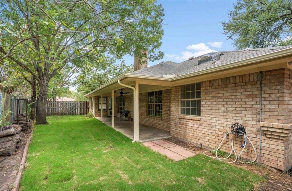 3906 Cimmaron Trail, De Cordova, TX 76049
