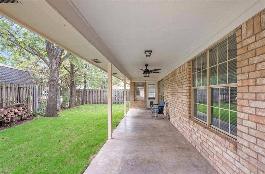 3906 Cimmaron Trail, De Cordova, TX 76049