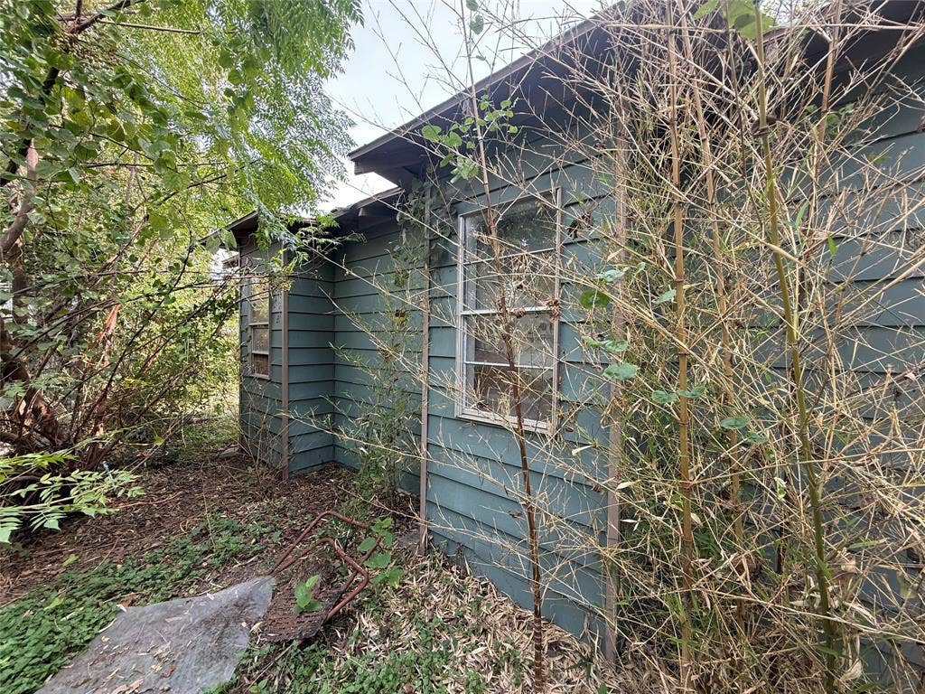 2343 Macon Street, Dallas, TX 75215 2343 Macon Street, Dallas, TX 75215