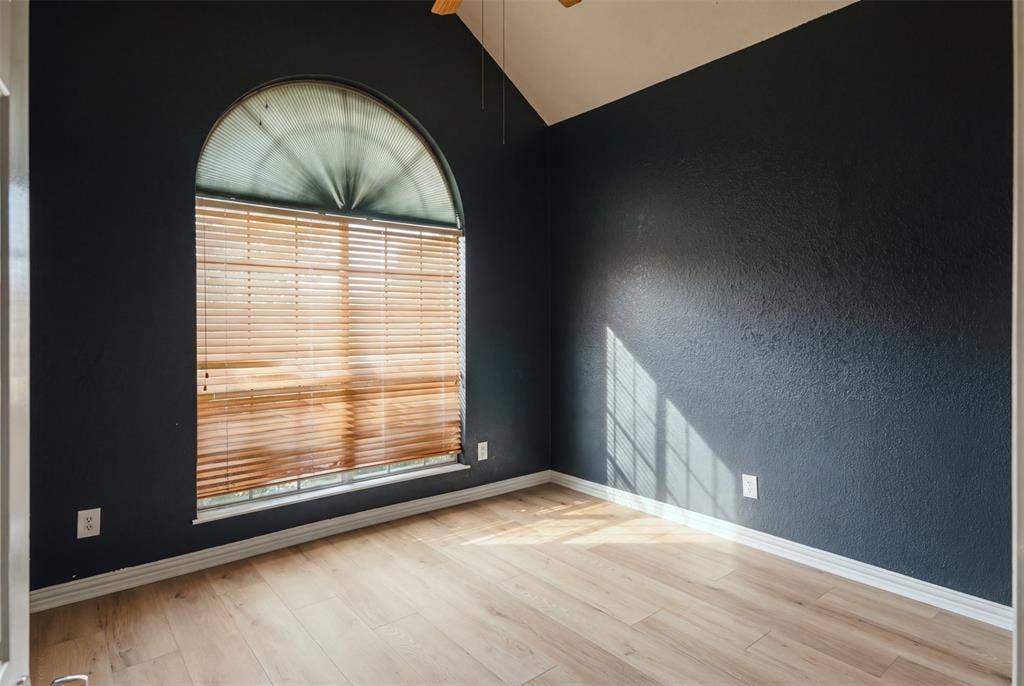2710 Kingswood Drive, Garland, TX 75040 2710 Kingswood Drive, Garland, TX 75040