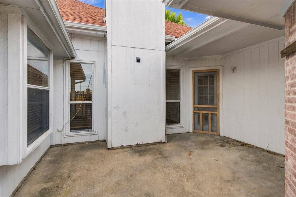 2710 Kingswood Drive, Garland, TX 75040 2710 Kingswood Drive, Garland, TX 75040