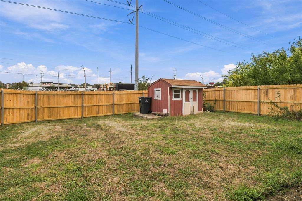 2710 Kingswood Drive, Garland, TX 75040 2710 Kingswood Drive, Garland, TX 75040