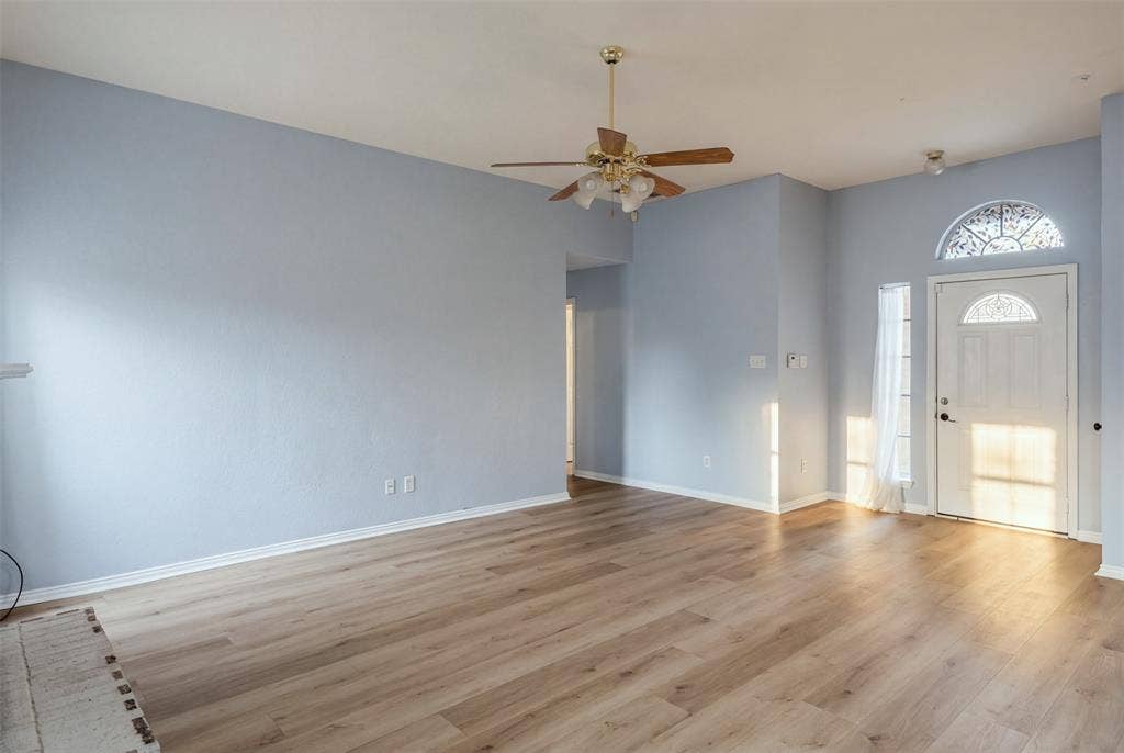 2710 Kingswood Drive, Garland, TX 75040 2710 Kingswood Drive, Garland, TX 75040