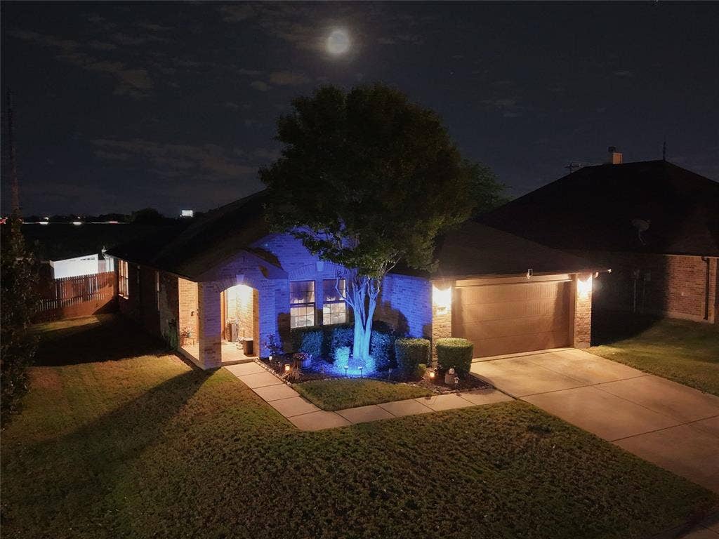 318 Laurel Ln