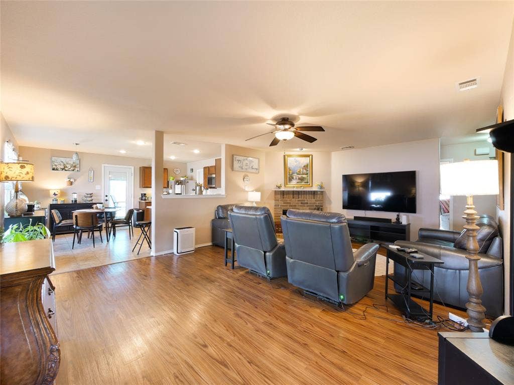 318 Laurel Lane, Fate, TX 75087