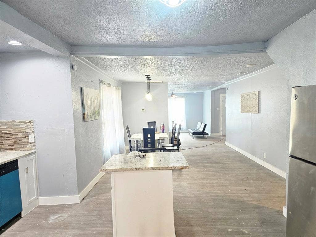 2251 Harding Street, Dallas, TX 75215 2251 Harding Street, Dallas, TX 75215