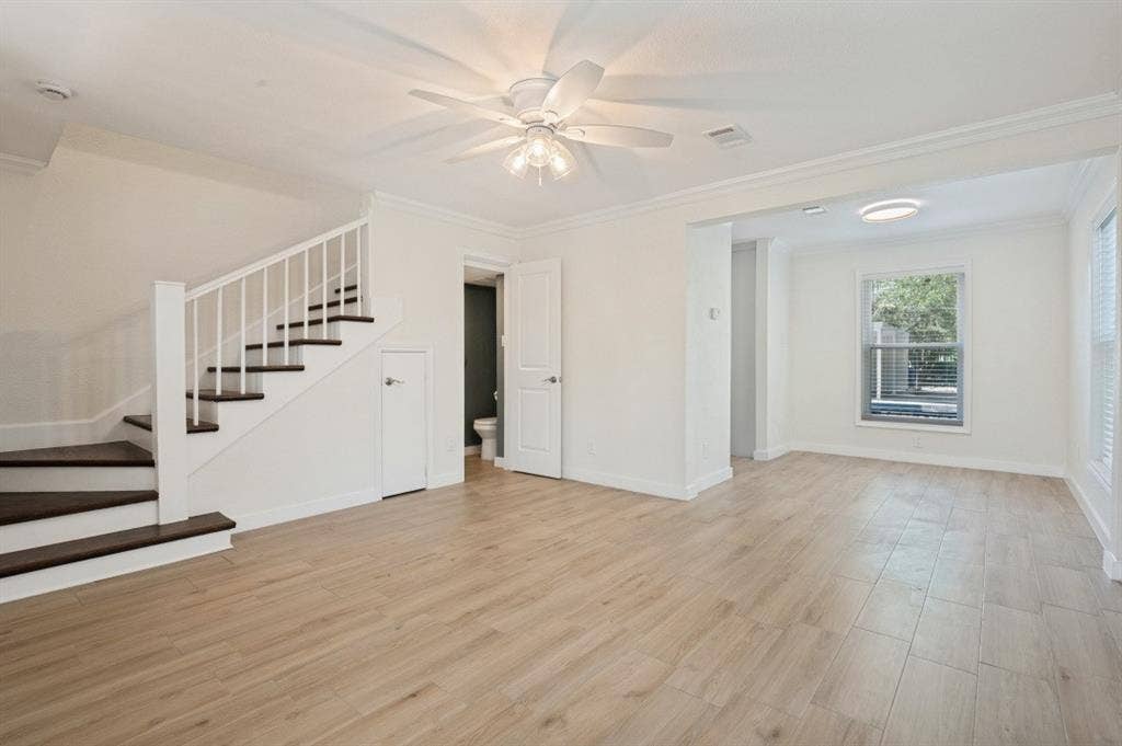 309 N Montreal Avenue, Dallas, TX 75208 309 N Montreal Avenue, Dallas, TX 75208