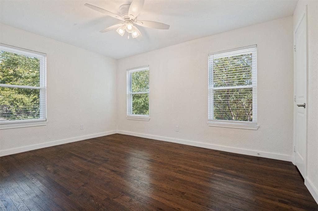 309 N Montreal Avenue, Dallas, TX 75208 309 N Montreal Avenue, Dallas, TX 75208
