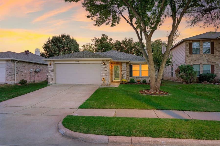 Property photo for 2709 White Oak Drive, Little Elm, TX