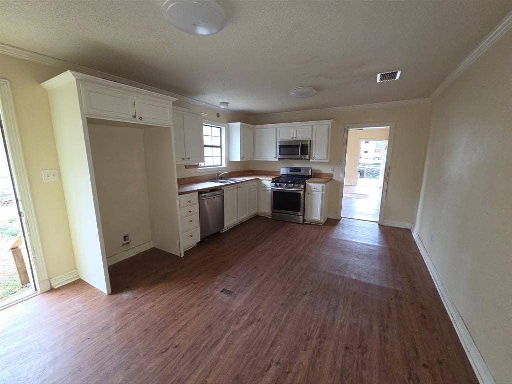 1504 S Kennedy Avenue, Tyler, TX 75701 1504 S Kennedy Avenue, Tyler, TX 75701