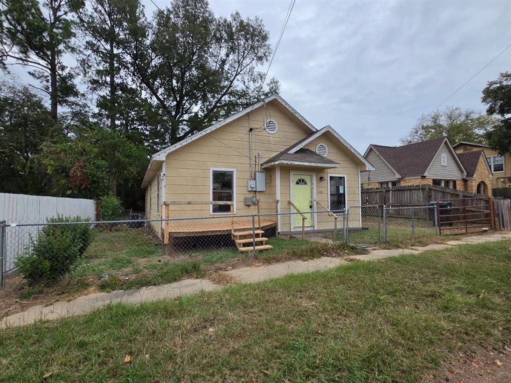 1504 S Kennedy Avenue, Tyler, TX 75701 1504 S Kennedy Avenue, Tyler, TX 75701