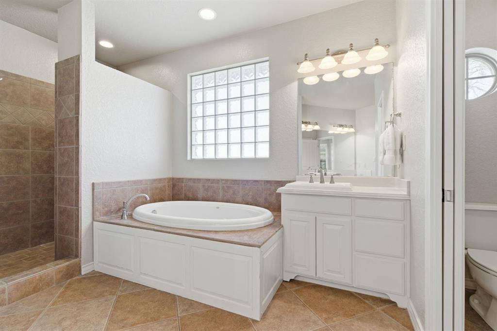 3714 Cove Timber Avenue, Granbury, TX 76049 3714 Cove Timber Avenue, Granbury, TX 76049
