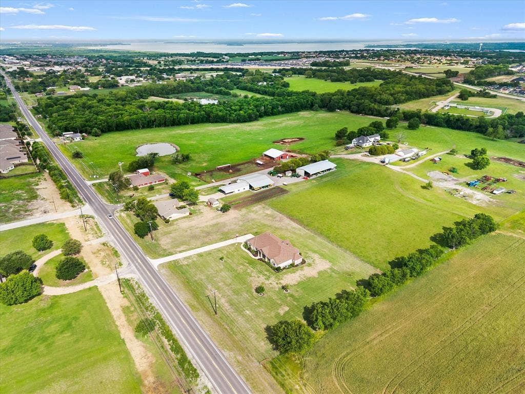 331 Mcclendon Road, Lavon, TX 75166