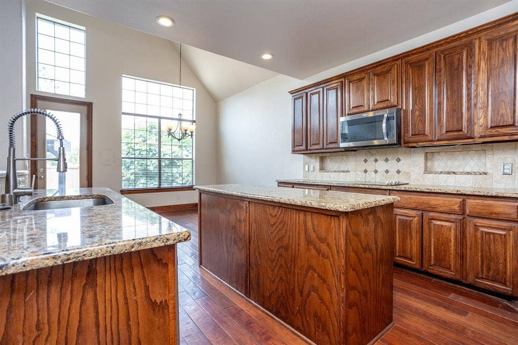 3300 Nottingham Drive, McKinney, TX 75072 3300 Nottingham Drive, McKinney, TX 75072