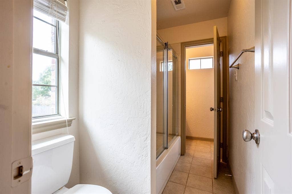 3300 Nottingham Drive, McKinney, TX 75072 3300 Nottingham Drive, McKinney, TX 75072