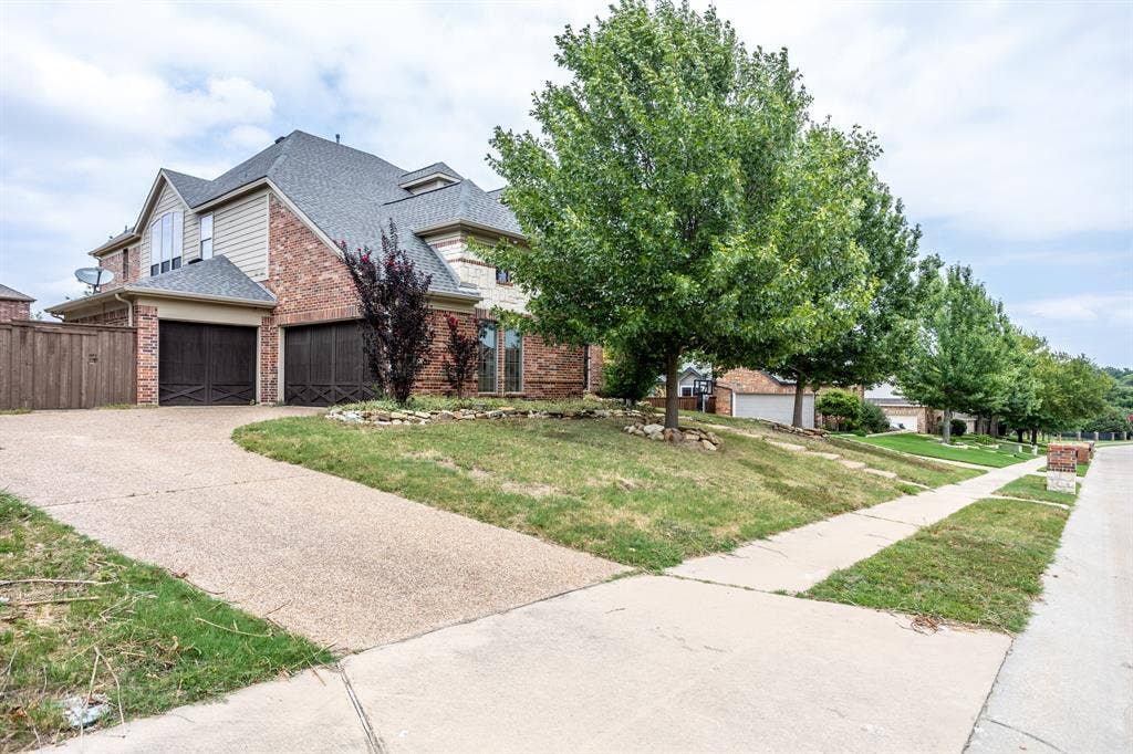 3300 Nottingham Drive, McKinney, TX 75072 3300 Nottingham Drive, McKinney, TX 75072