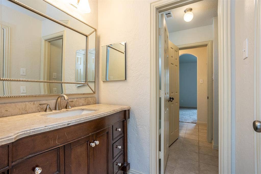 3300 Nottingham Drive, McKinney, TX 75072 3300 Nottingham Drive, McKinney, TX 75072