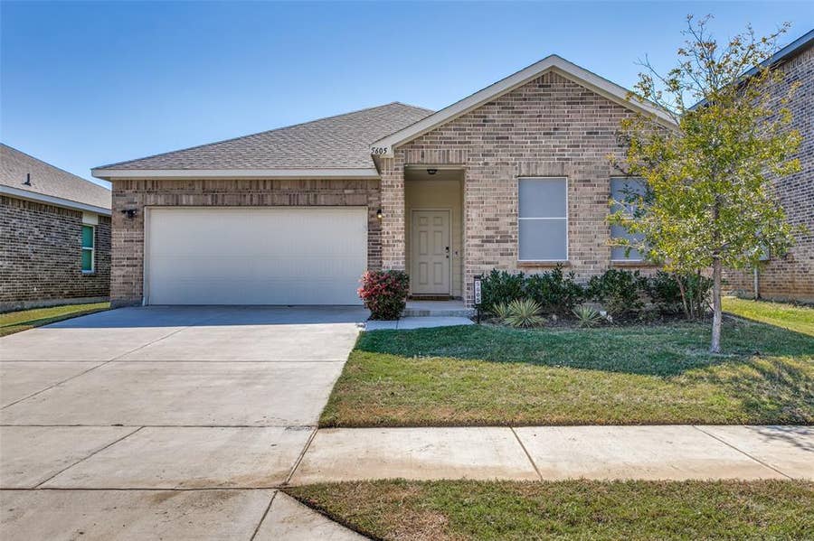 Property photo for 5605 Cookstown Lane, Fort Worth, TX